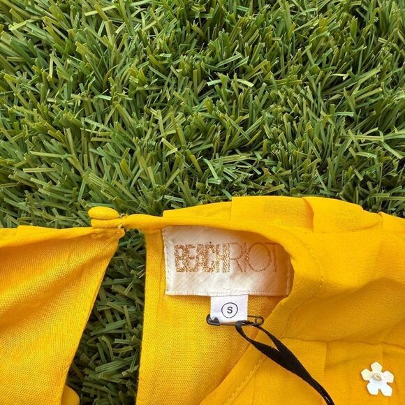 NWT Beach Riot Sequin Flower Maddy Top - Small - Picture 3 of 4